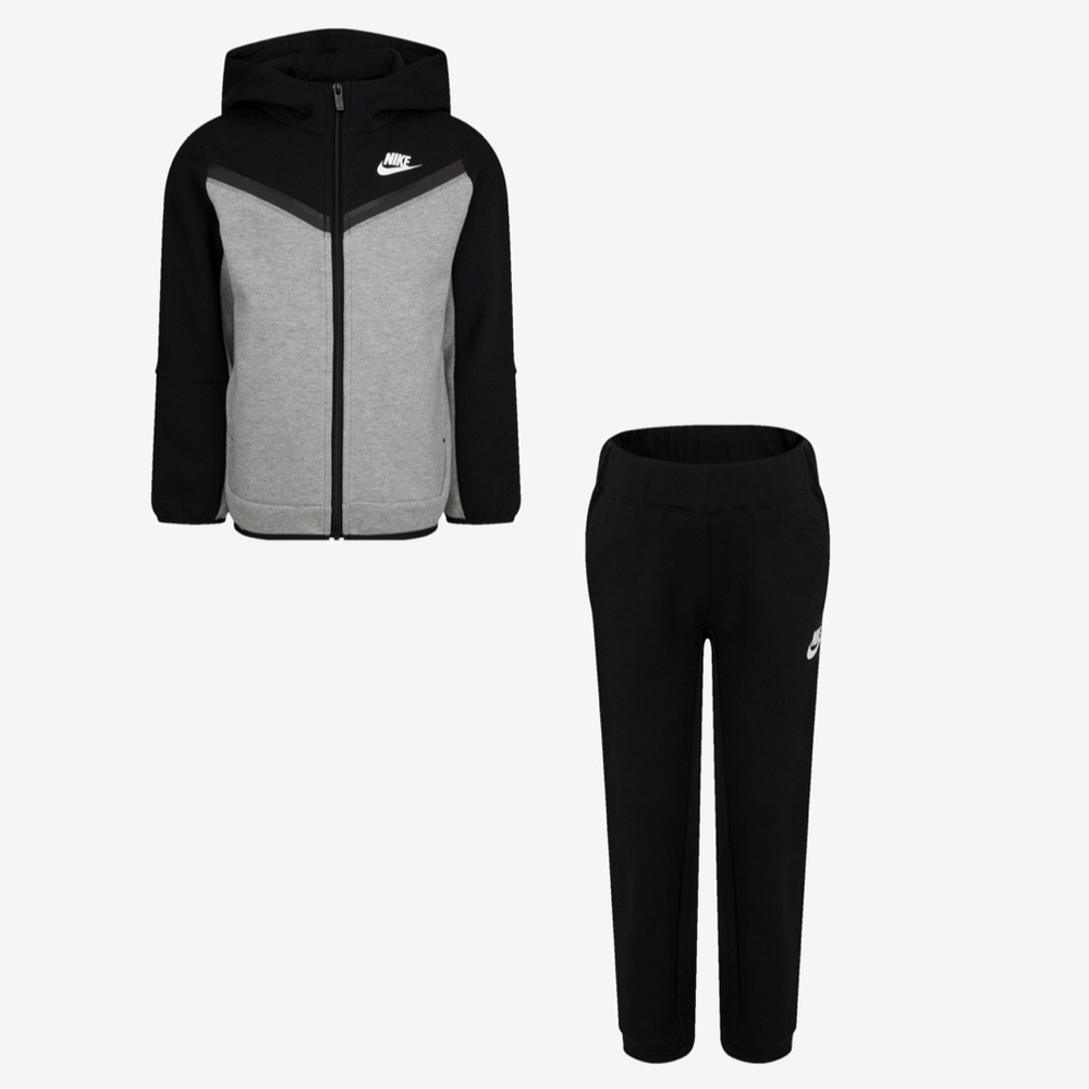 Nike Boys’ Toddler NSW Tech Fleece Set - 4T NWT